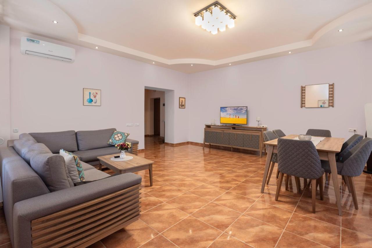 Stay Inn Apartments On Amiryan 4-6 Ereván Exterior foto