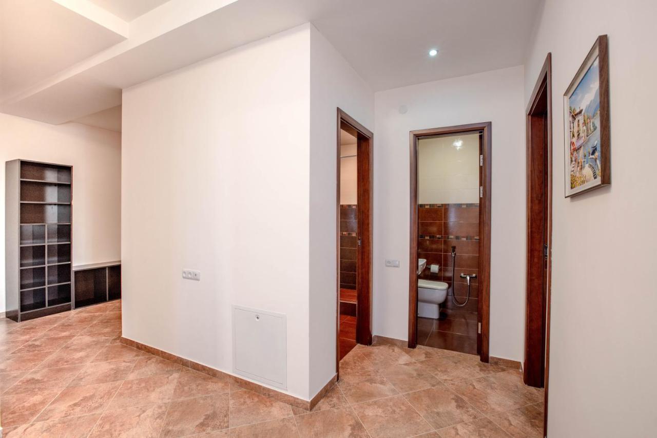 Stay Inn Apartments On Amiryan 4-6 Ereván Exterior foto
